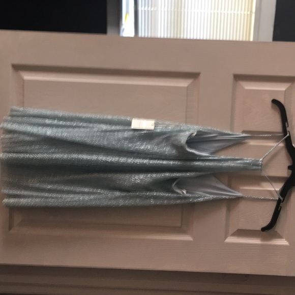 Dress - Picture 2 of 6